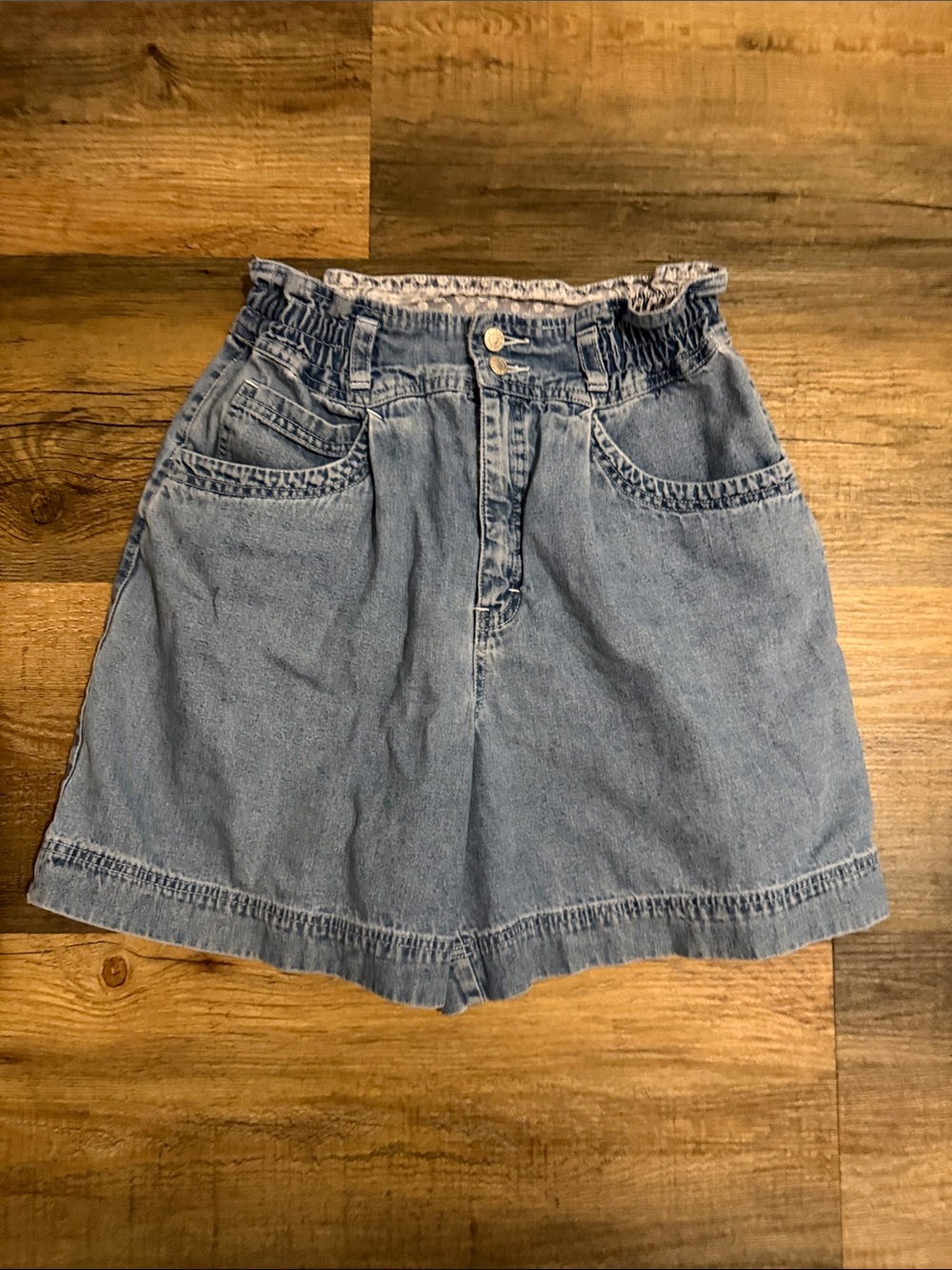 Esprit Vintage Light Blue Denim Paperbag 
Hi-waisted Shorts